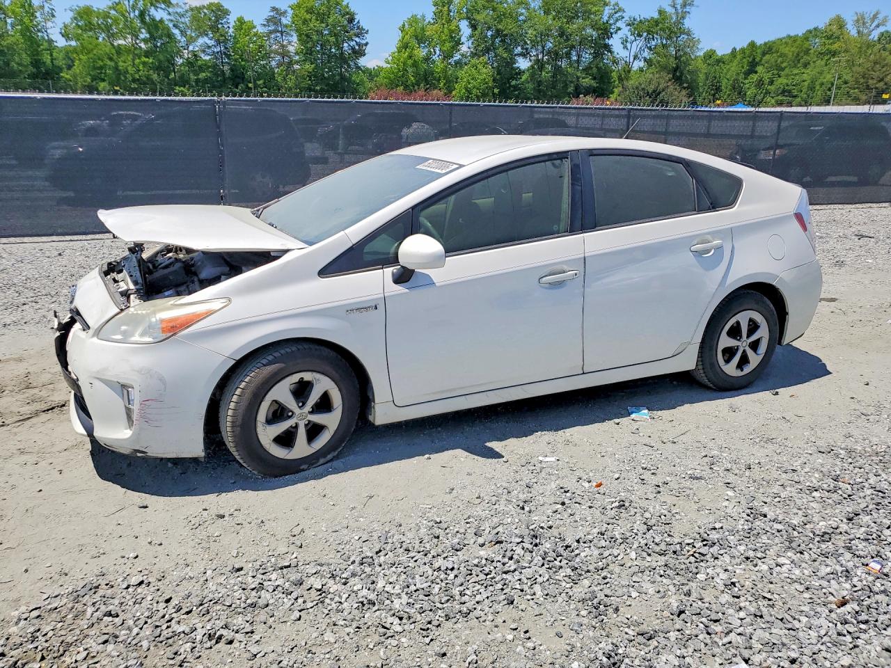 Salvage Toyota Prius Image