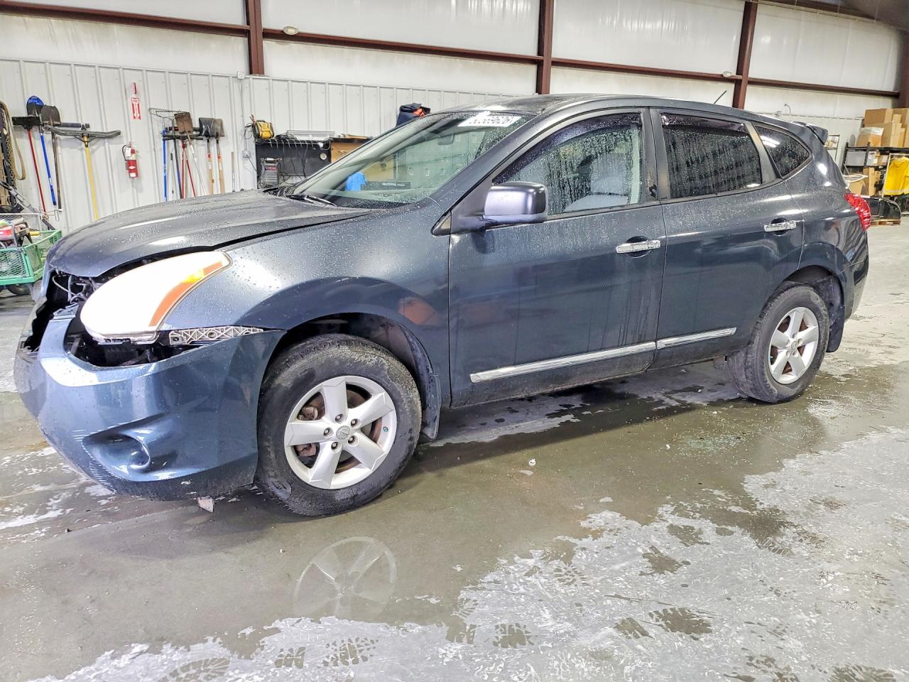 Salvage Nissan Rogue Image