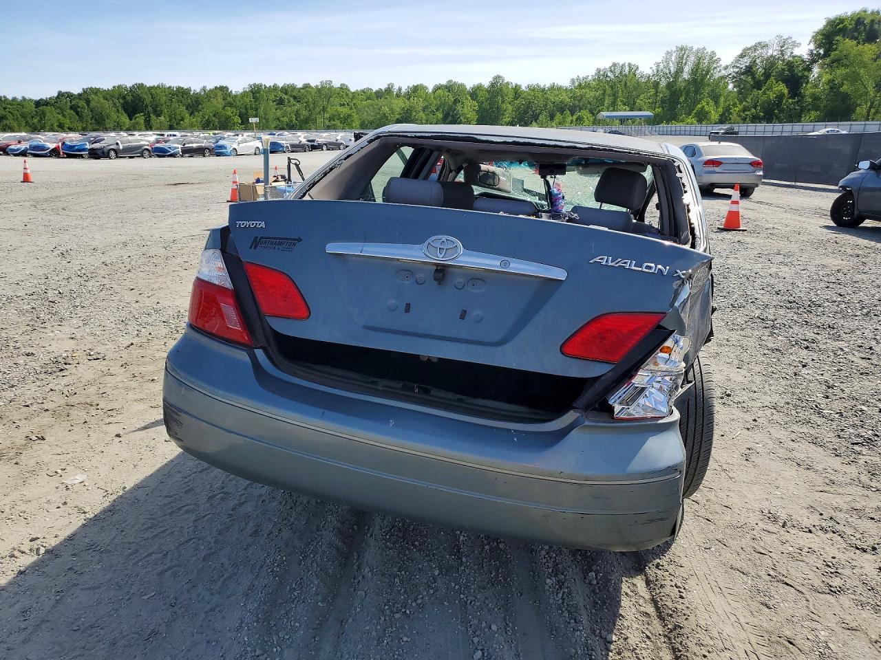 Toyota Avalon Xls