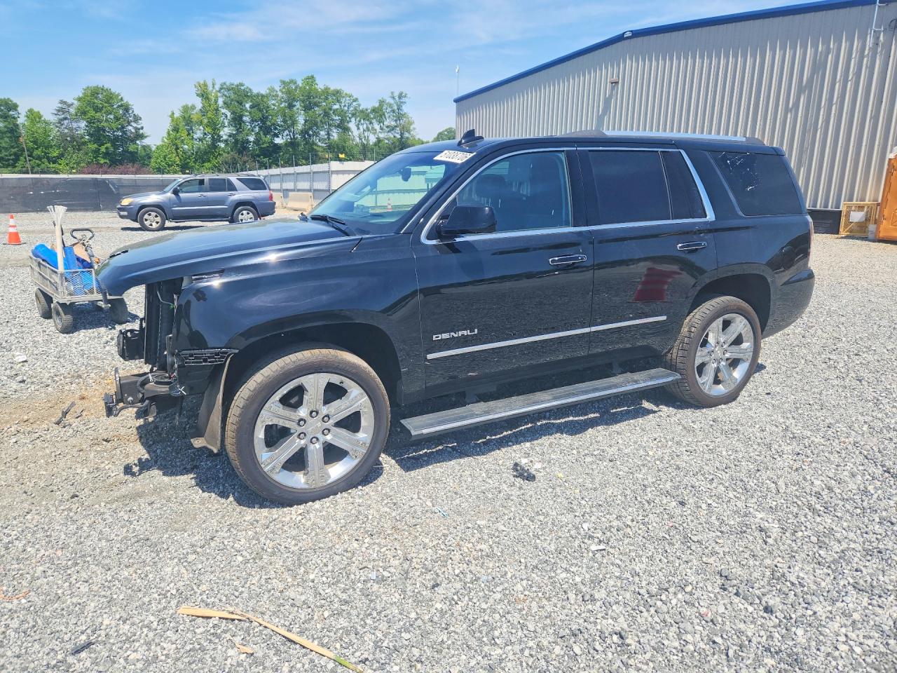 Salvage GMC Yukon Image