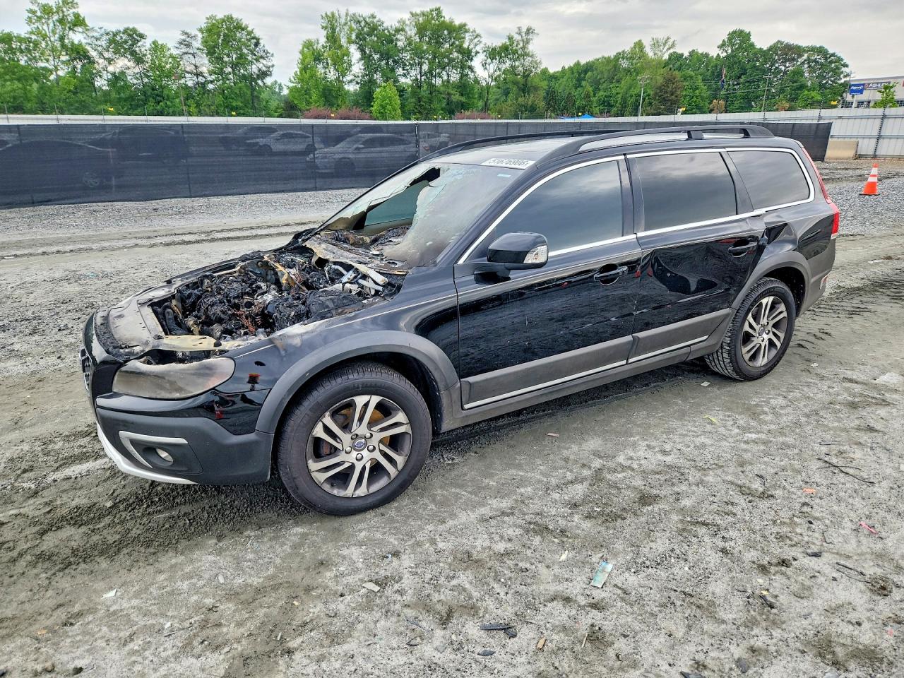Salvage Volvo XC70 Image