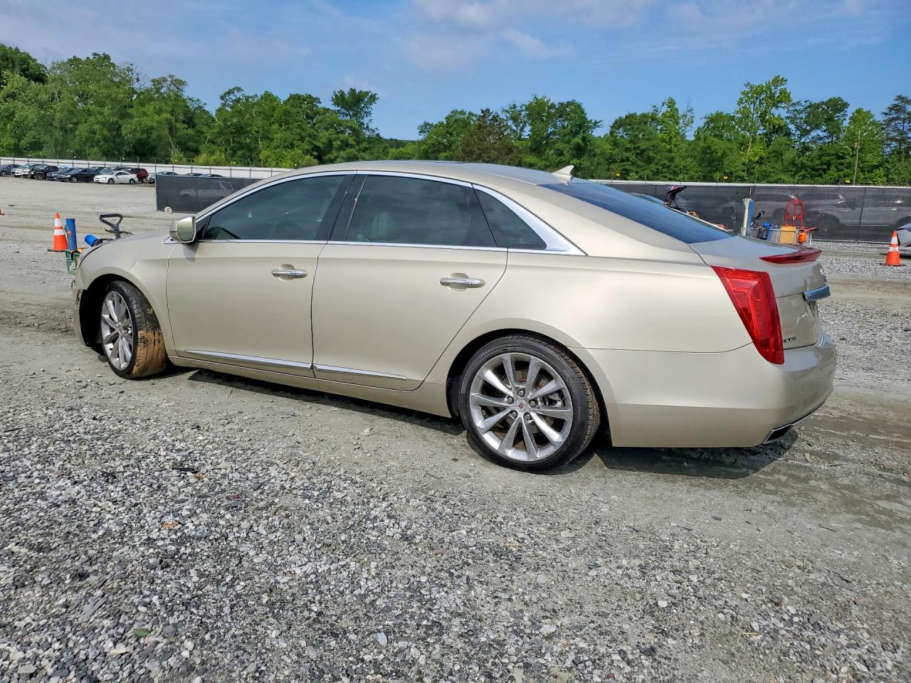 Cadillac XTS Luxury Collection