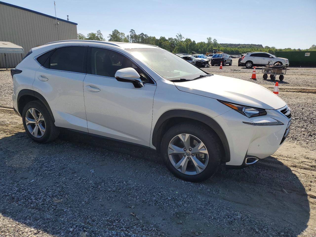 Lexus NX Base