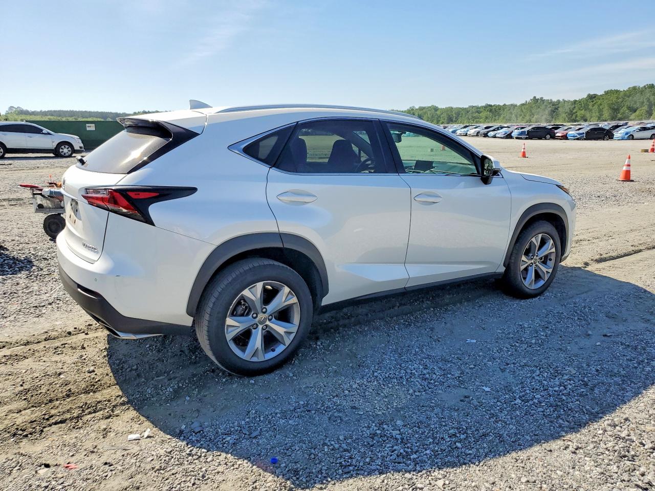 Lexus NX Base