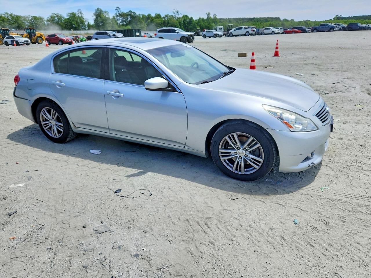 INFINITI G37 X
