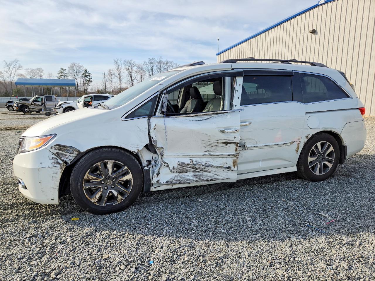 Salvage Honda Odyssey Image