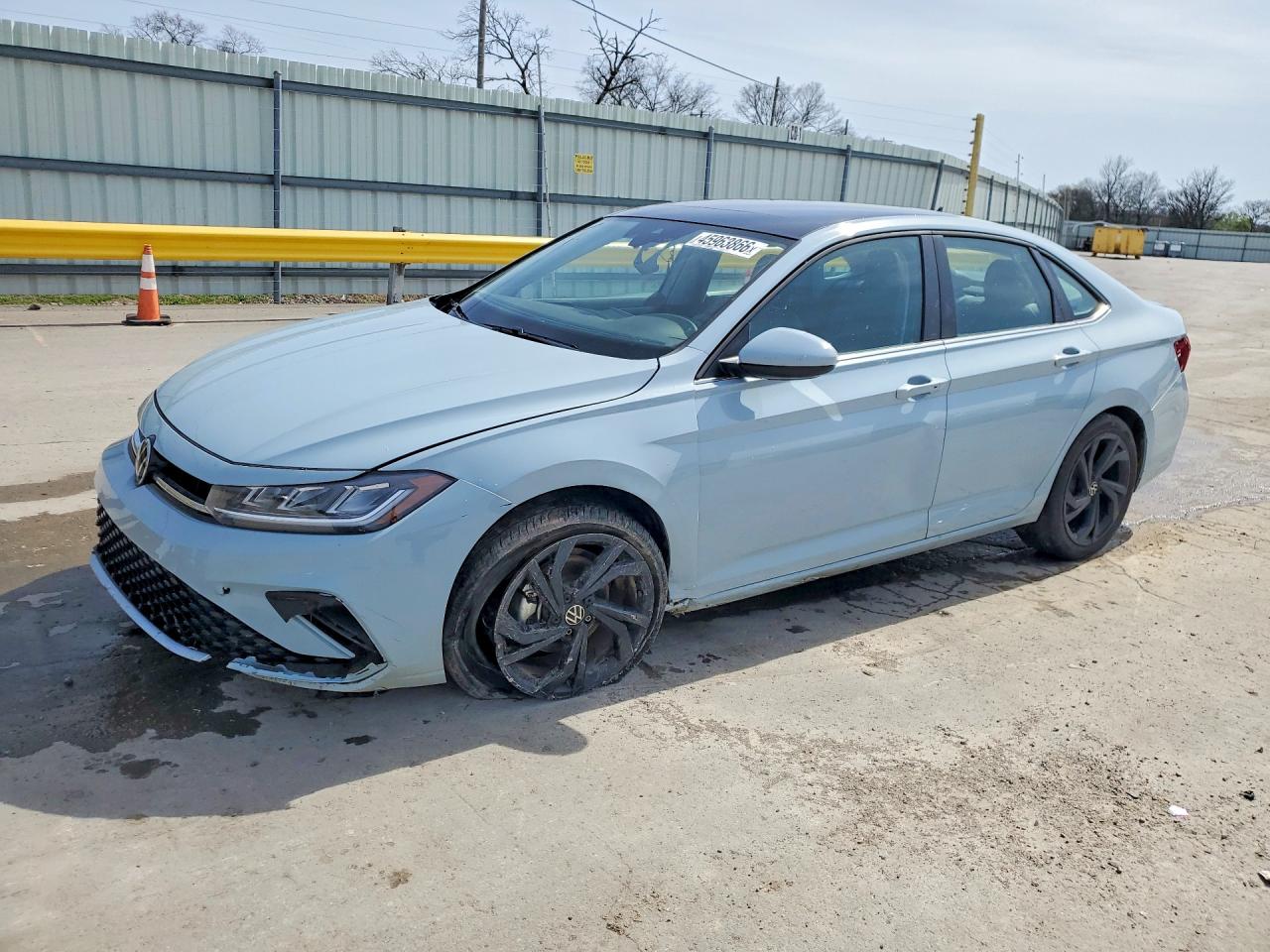 Salvage Volkswagen Jetta Image