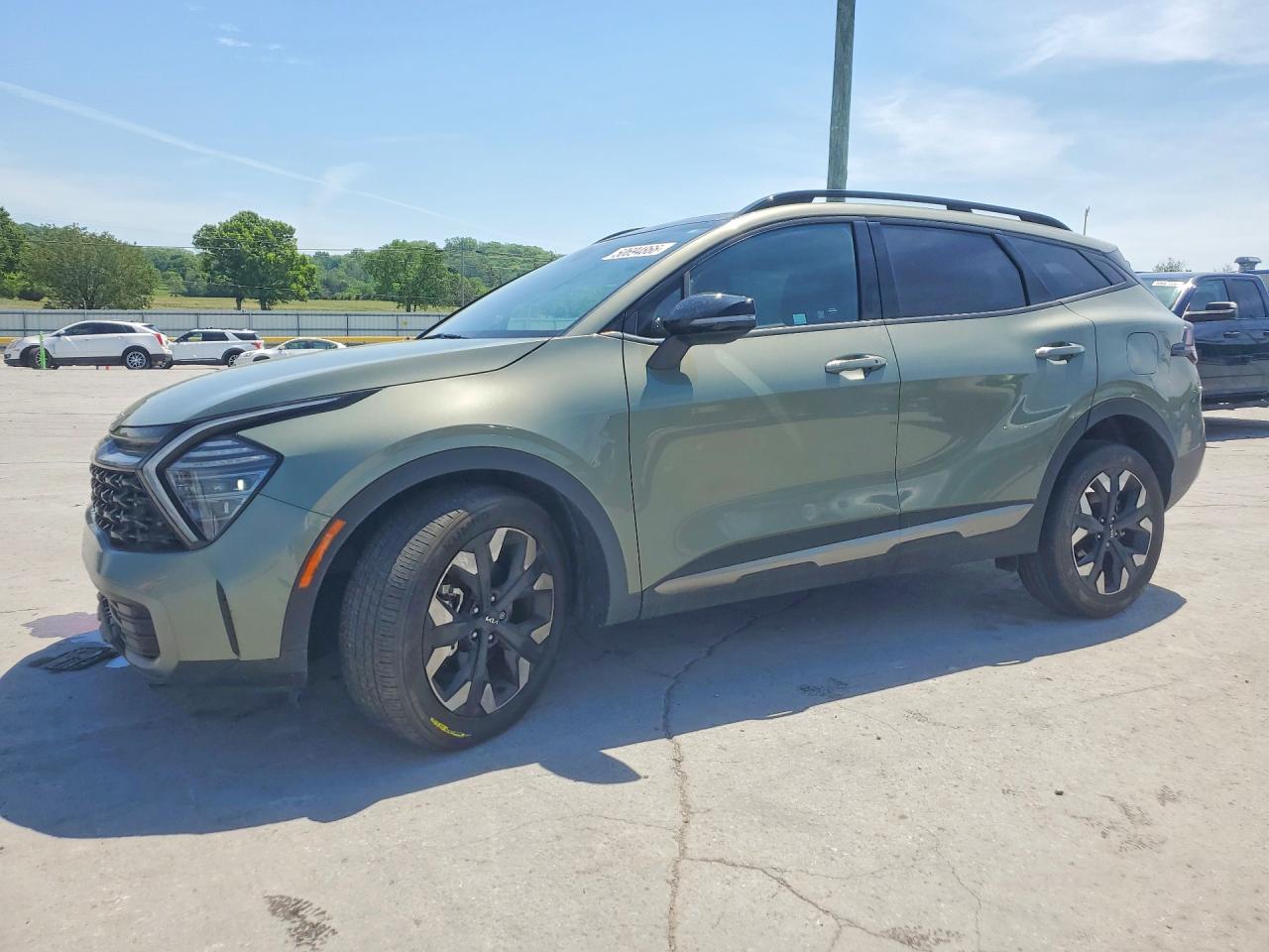 Salvage Kia Sportage Image