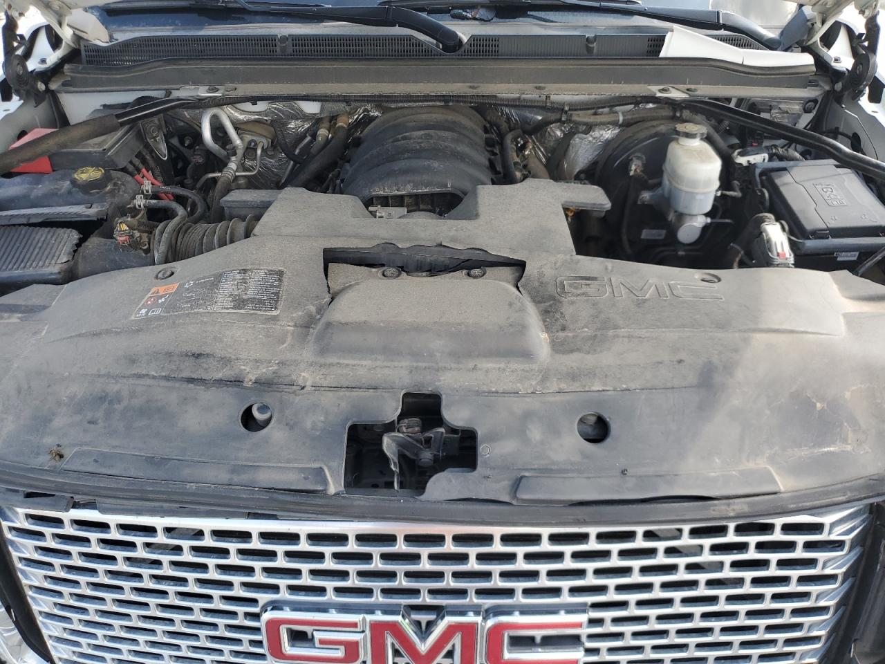 GMC Yukon Denali
