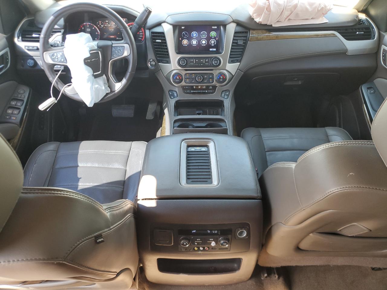 GMC Yukon Denali