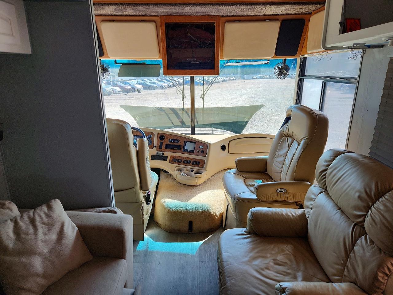 Coachmen F-550