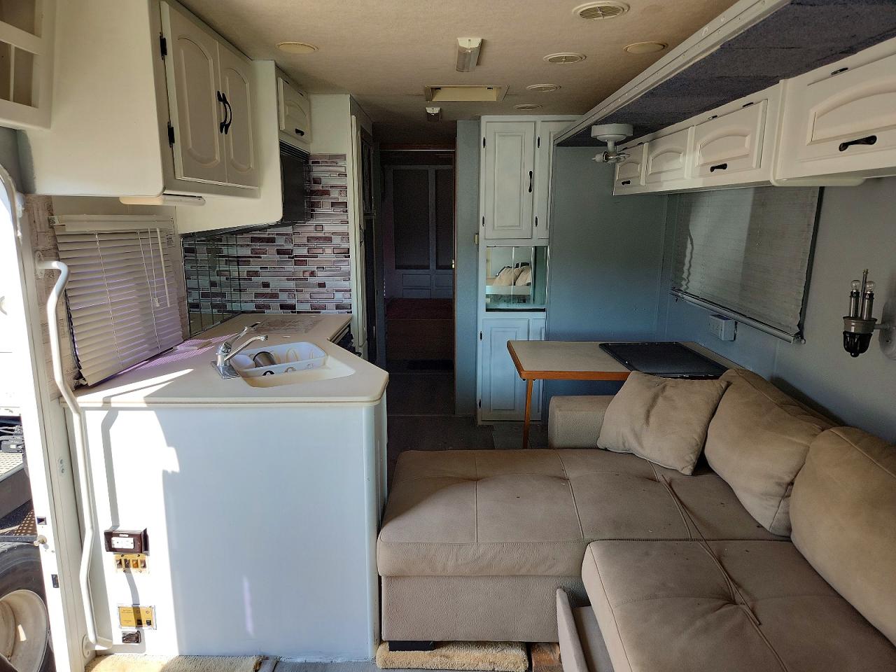 Coachmen F-550