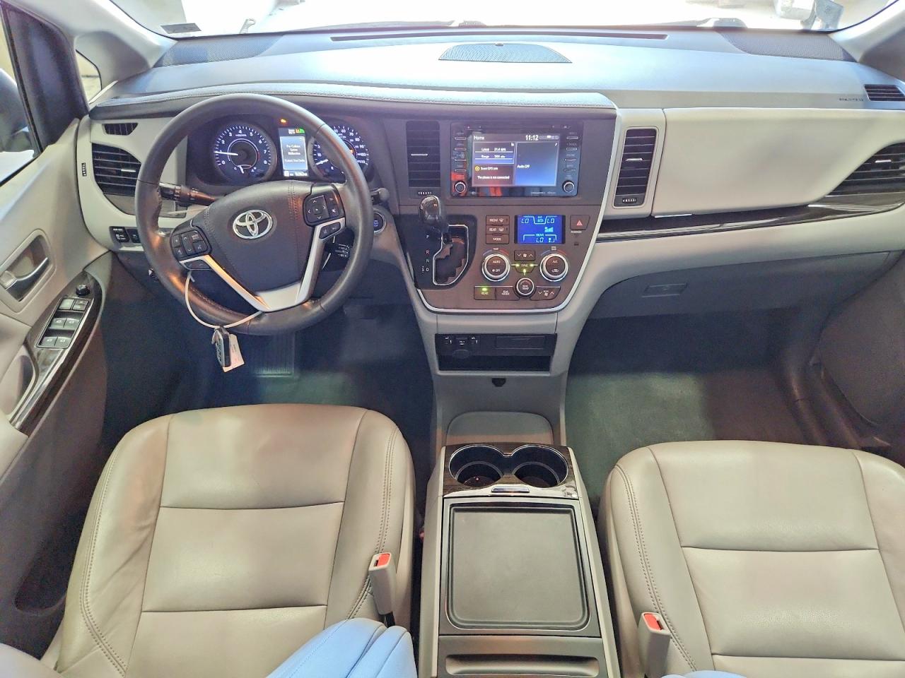 Toyota Sienna Xle 8-passenger