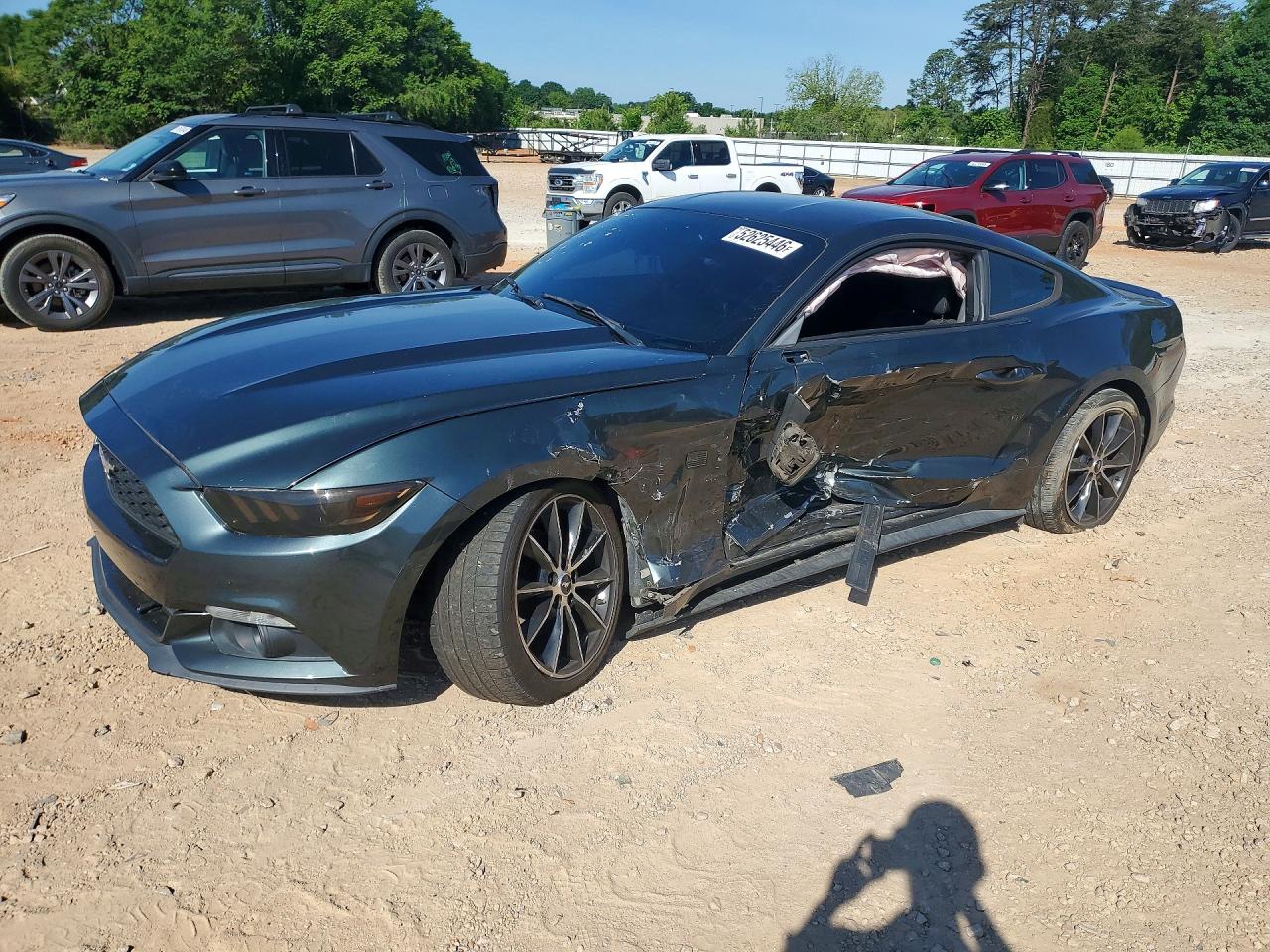 Salvage Ford Mustang Image