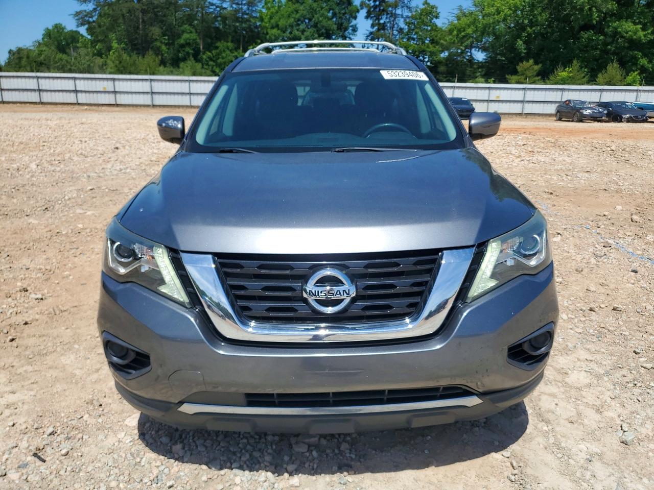 Nissan Pathfinder S