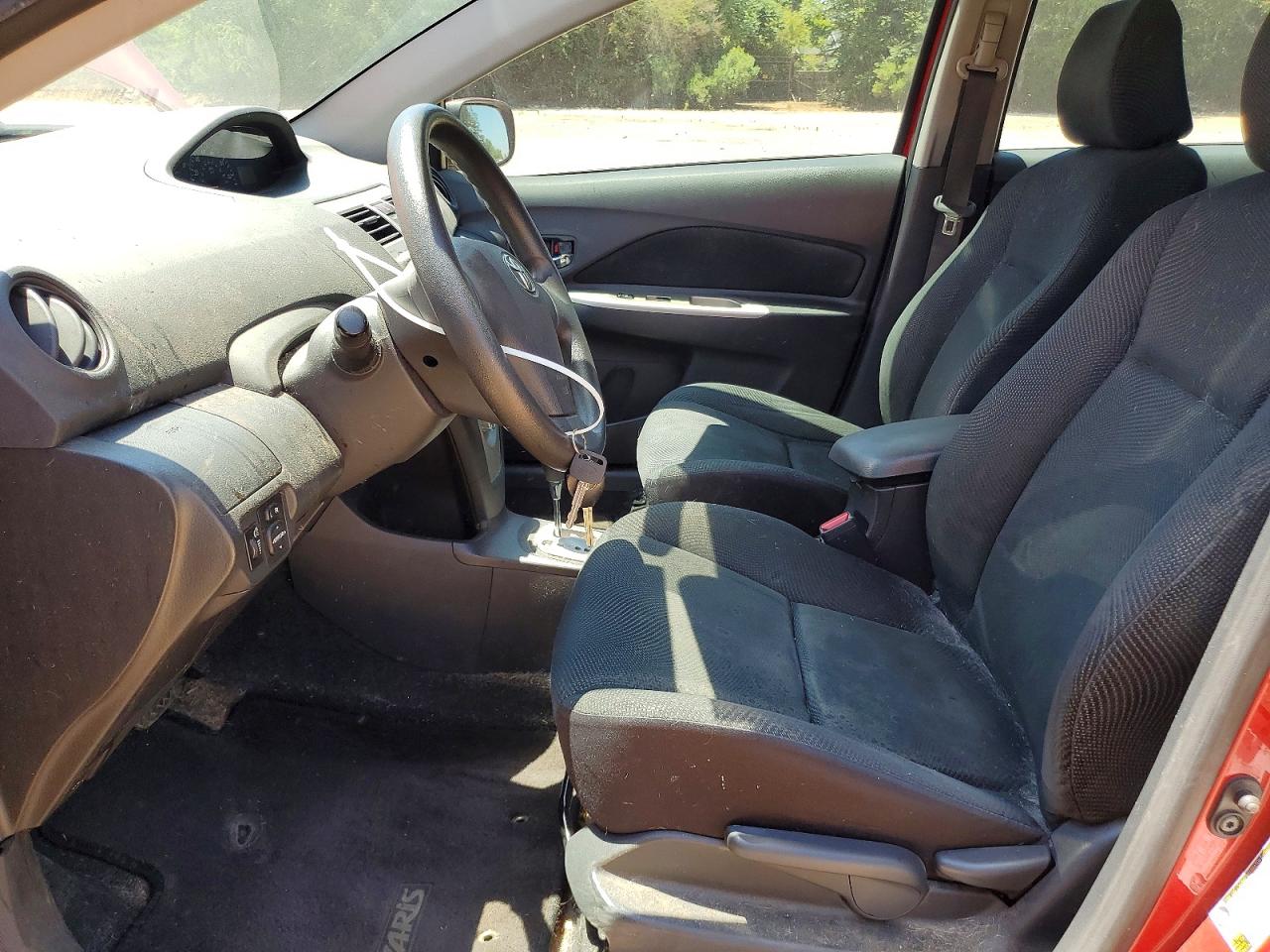 Toyota Yaris Base