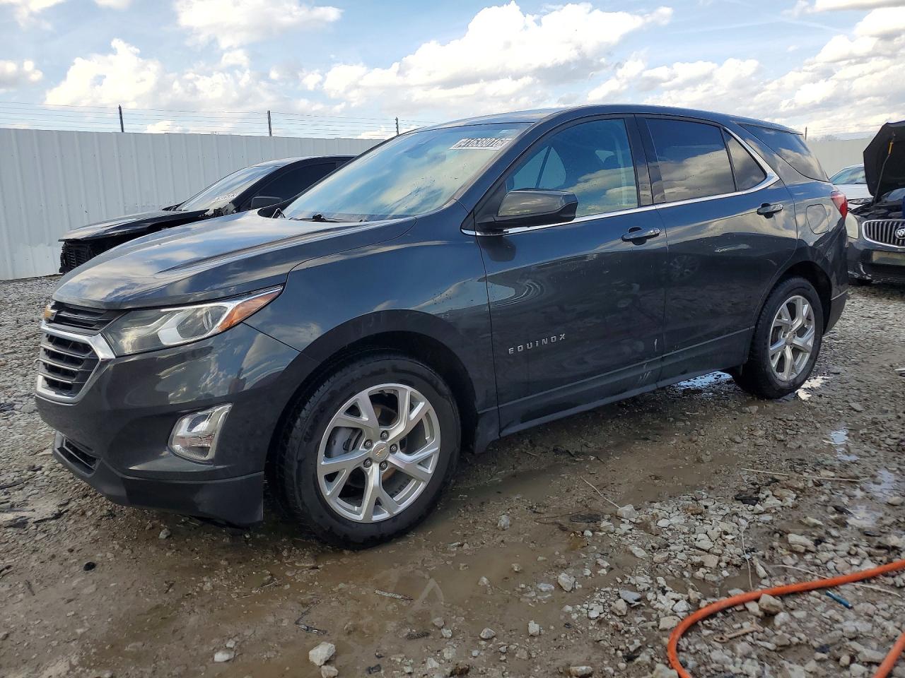 Salvage Chevrolet Equinox Image