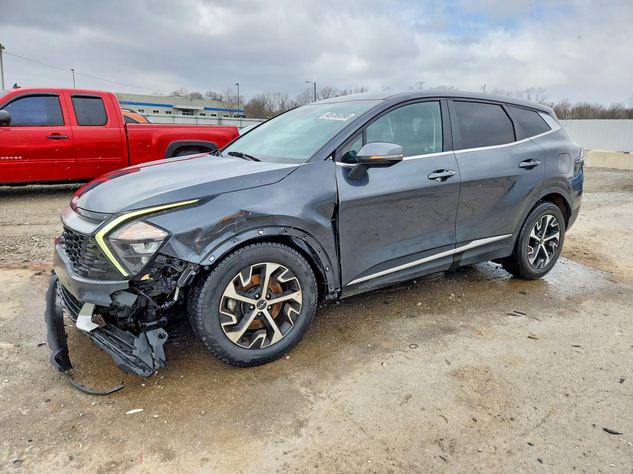 Salvage Kia Sportage Image