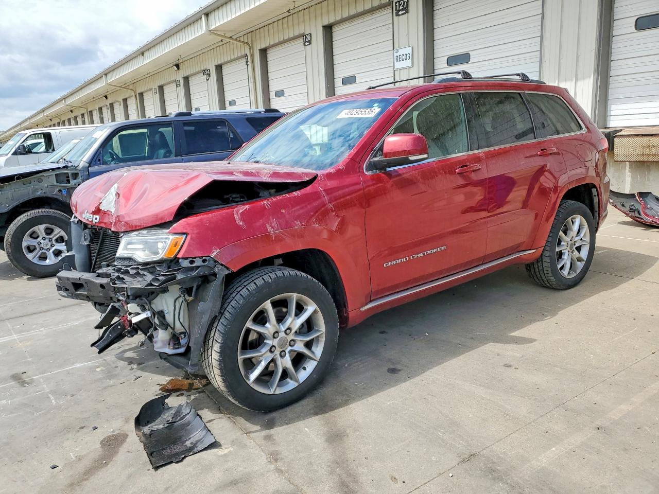 Salvage Jeep Grand Cherokee Image