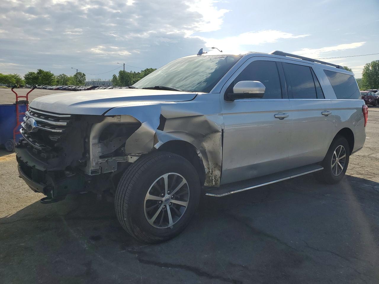 Salvage Ford Expedition Image