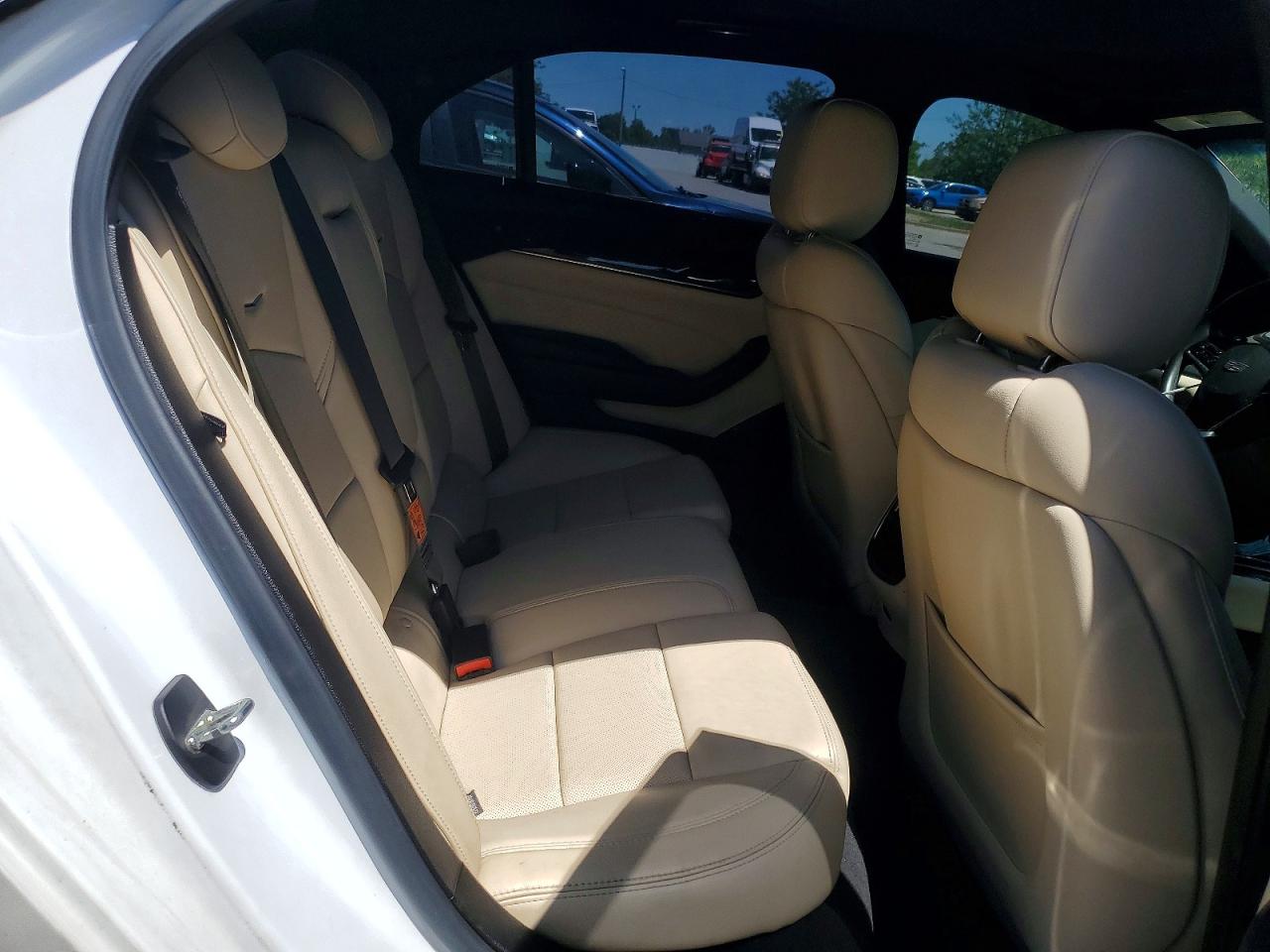 Cadillac CTS Luxury