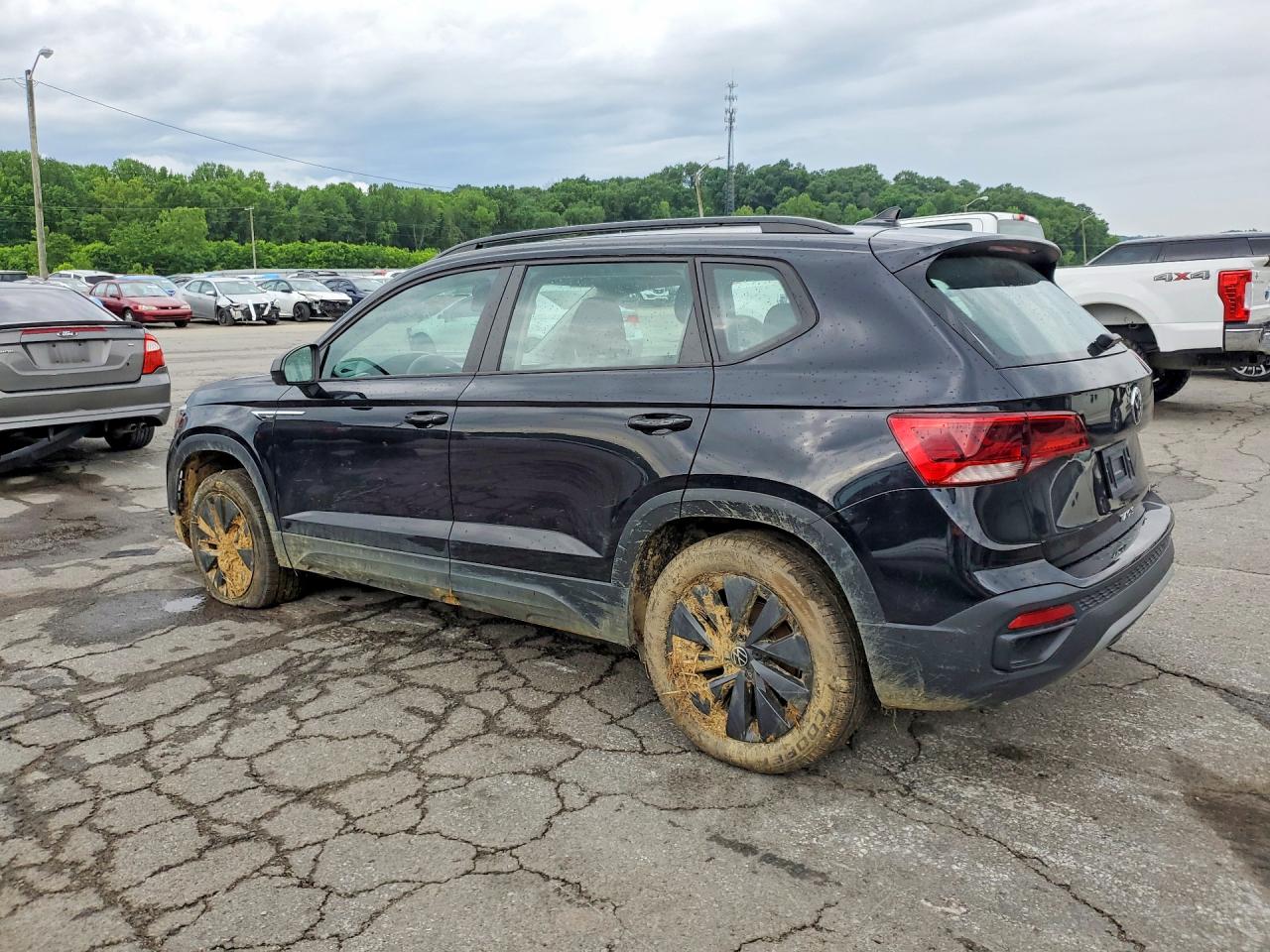 Volkswagen Taos S