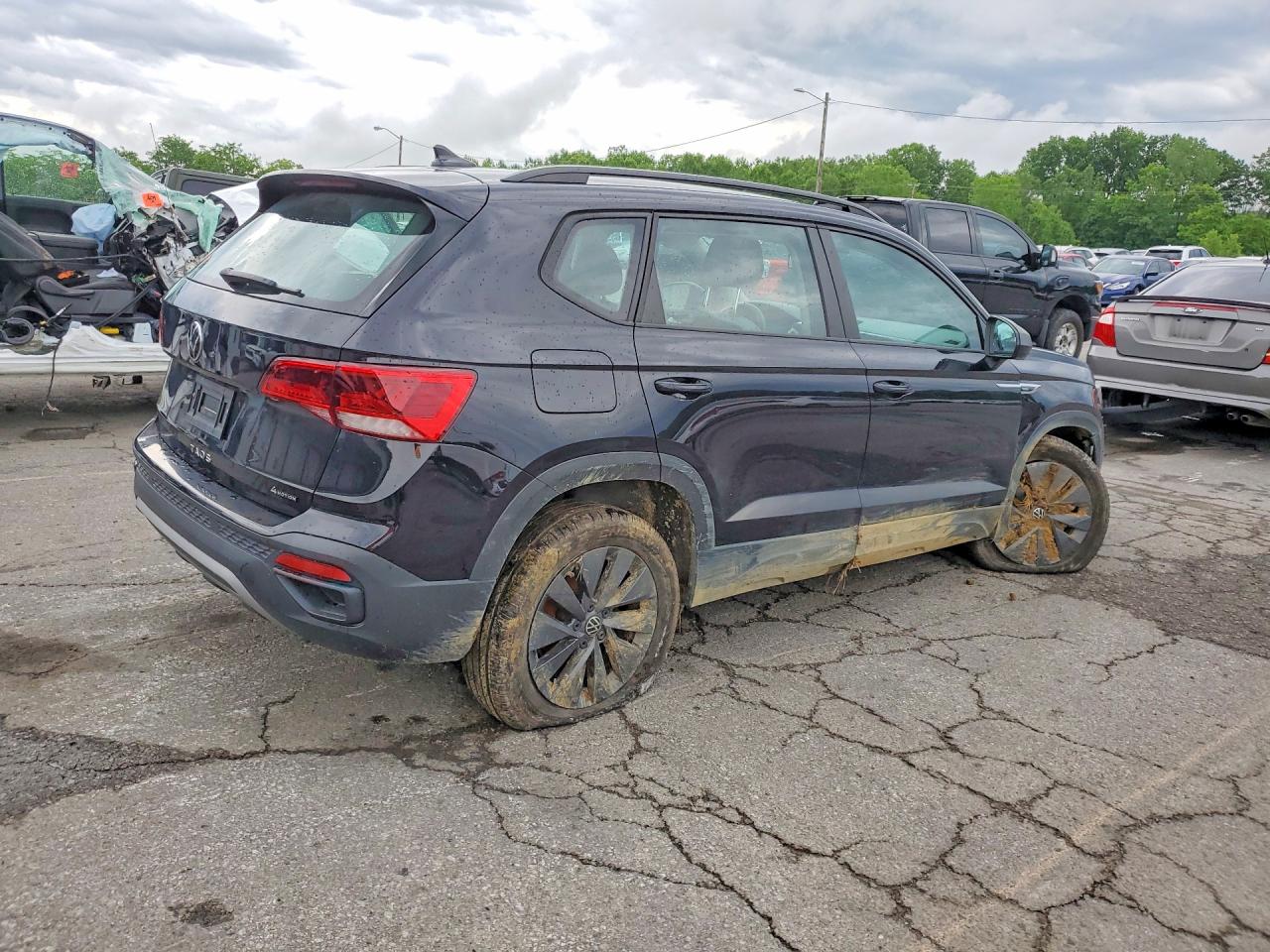 Volkswagen Taos S