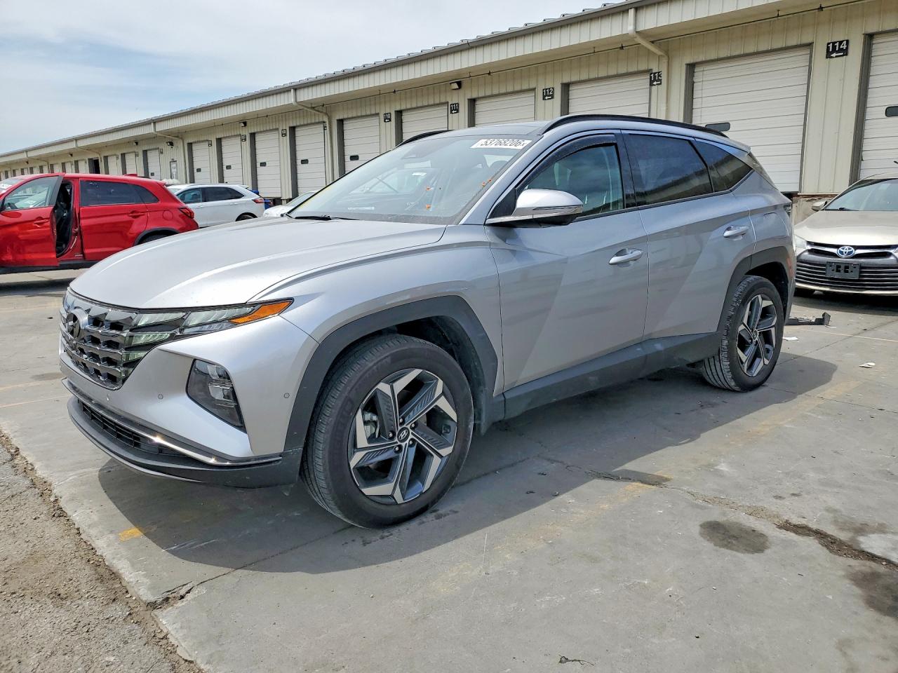 Salvage Hyundai TUCSON Image