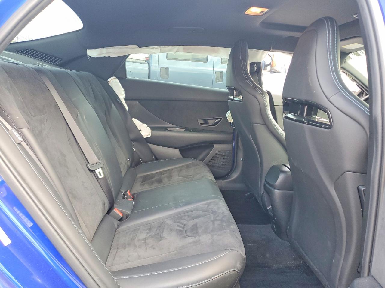 Hyundai ELANTRA Base