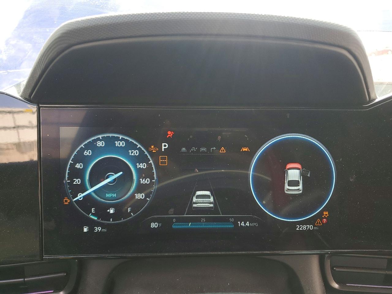 Hyundai ELANTRA Base