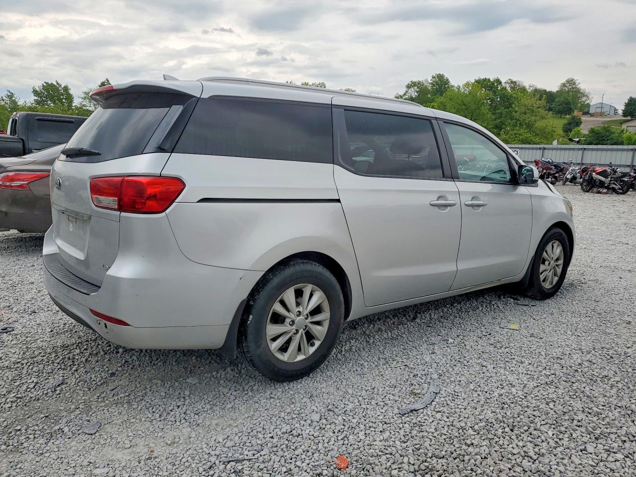 Kia Sedona Lx