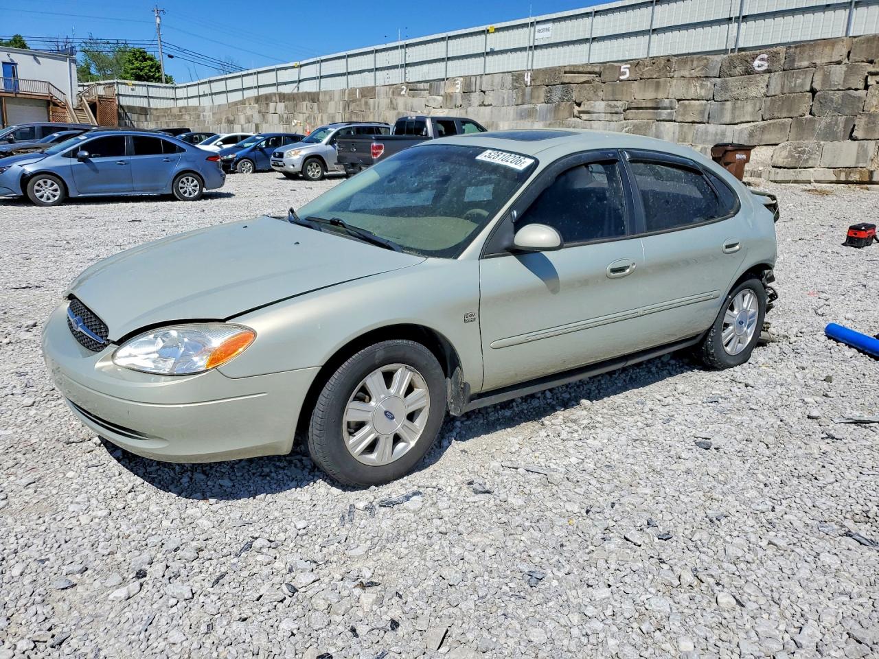 Salvage Ford Taurus Image