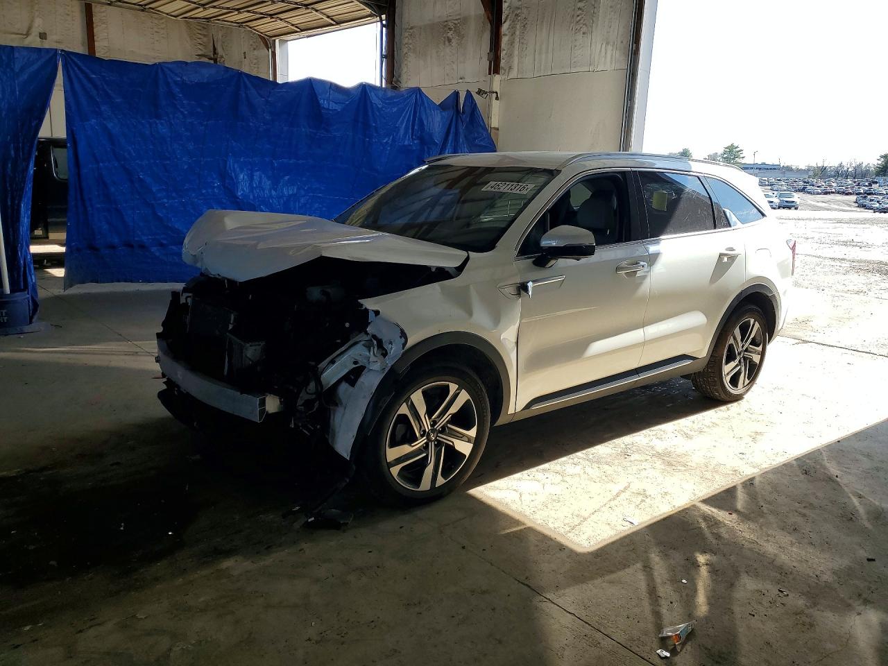 Salvage Kia Sorento Image