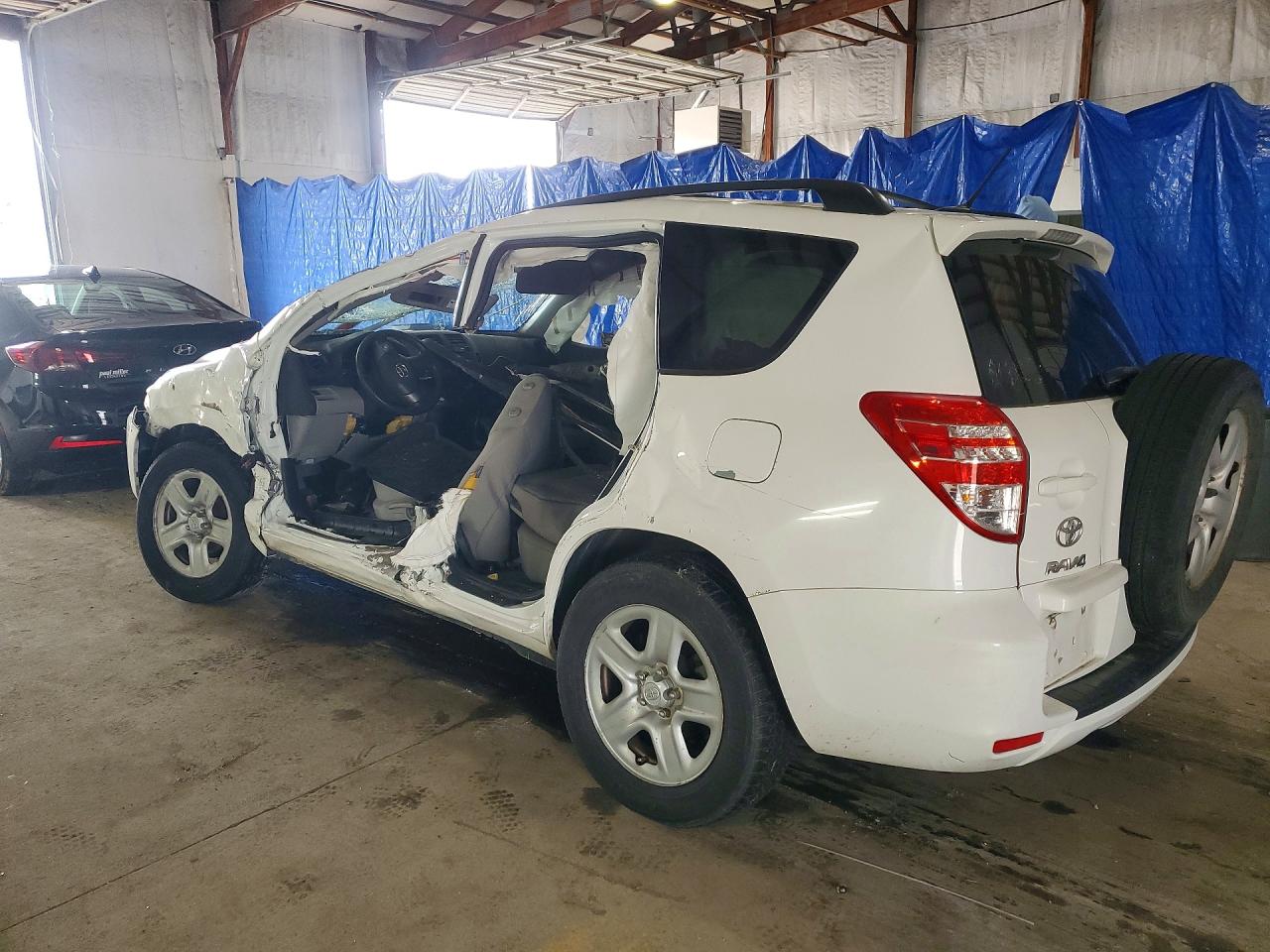 Toyota RAV4 Base