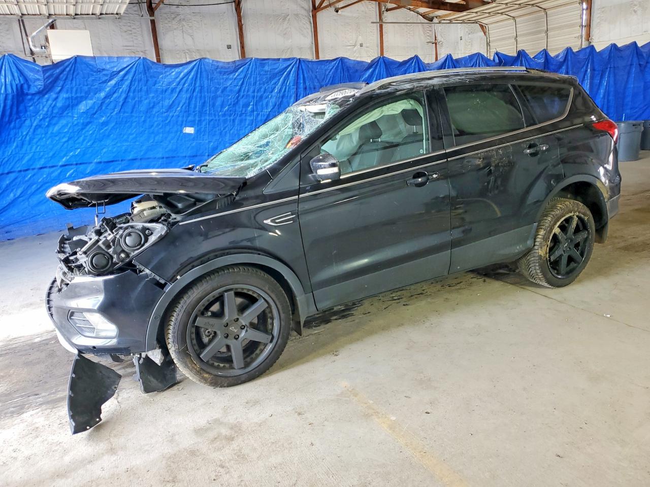 Salvage Ford Escape Image