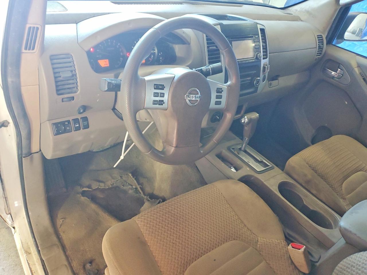 Nissan Frontier Sv V6