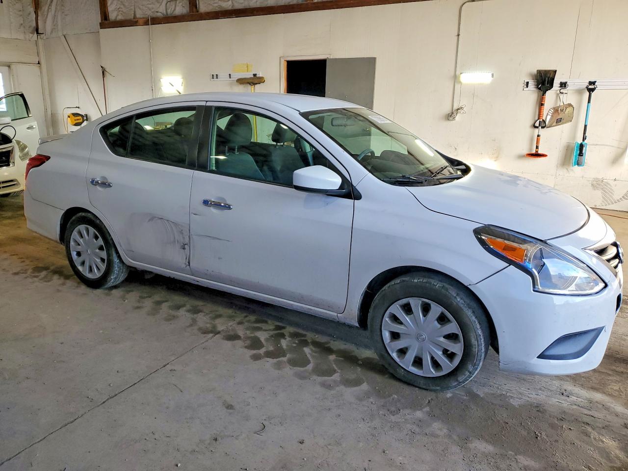 Nissan Versa S