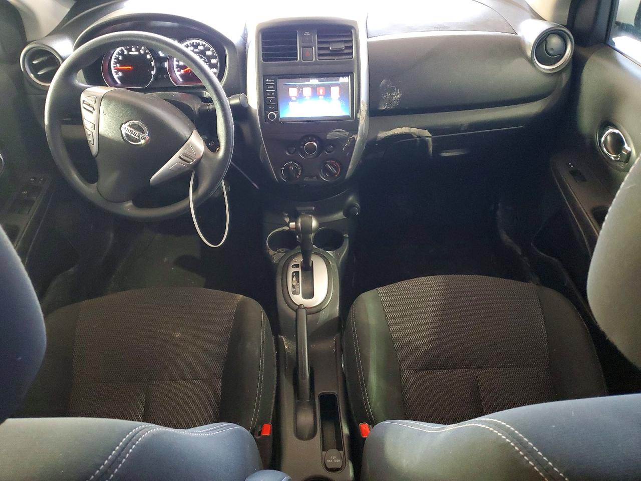 Nissan Versa S