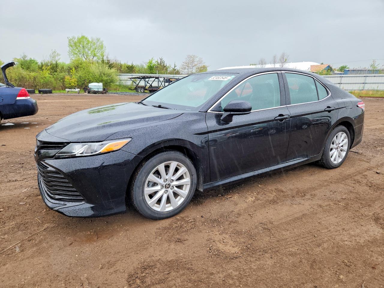 Salvage Toyota Camry Image
