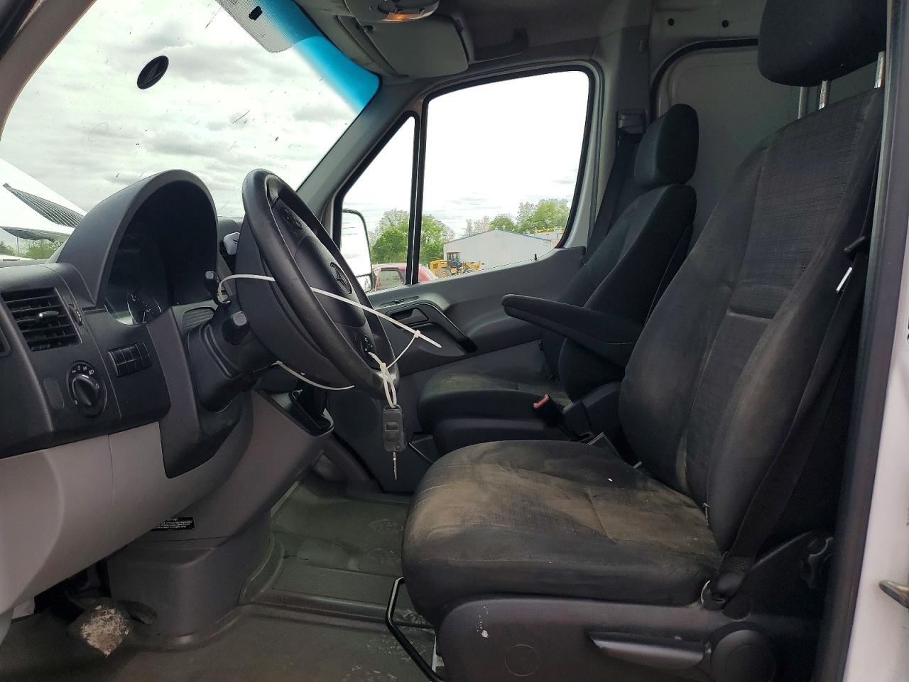 Mercedes-Benz Sprinter 2500