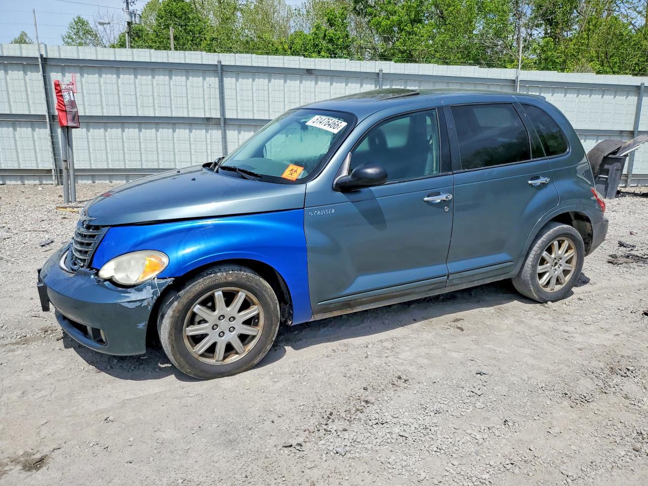 Salvage Chrysler PT Cruiser Image