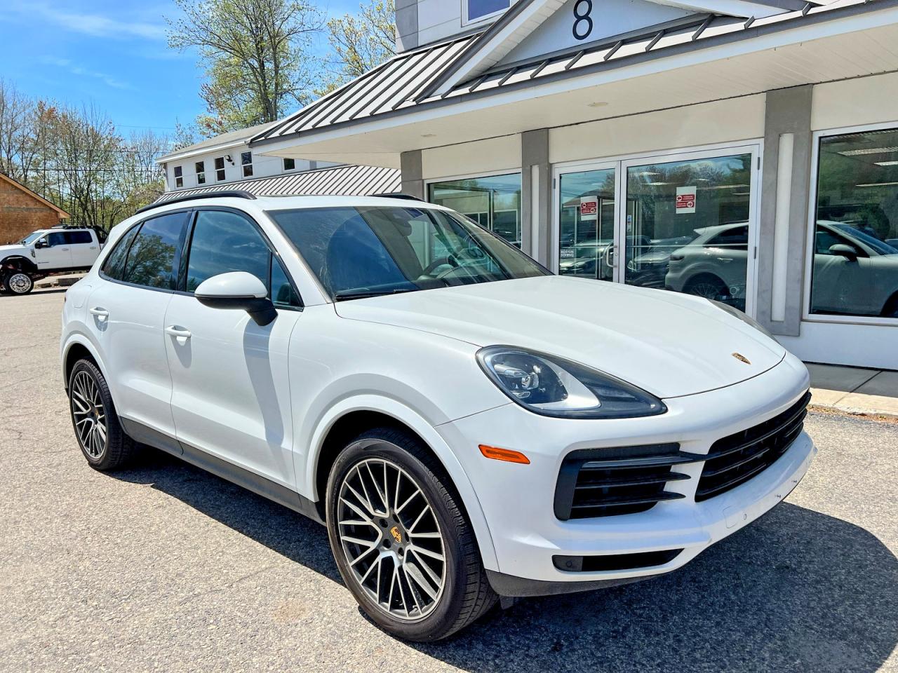 Salvage Porsche Cayenne Image