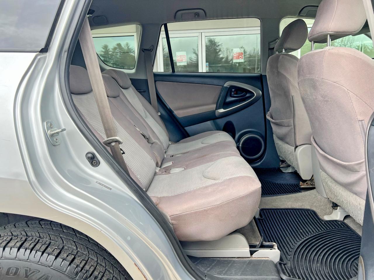 Toyota RAV4 Base