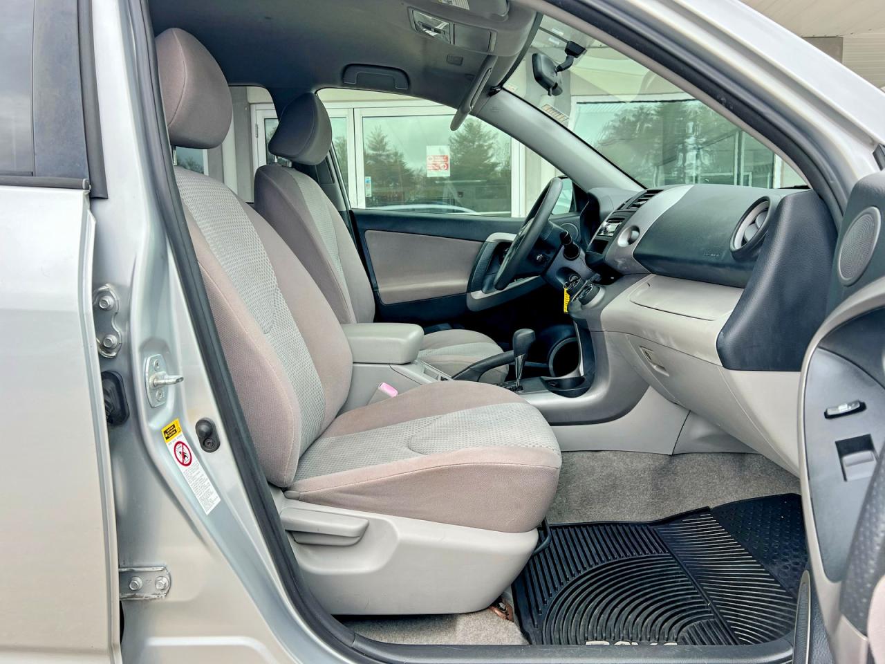 Toyota RAV4 Base