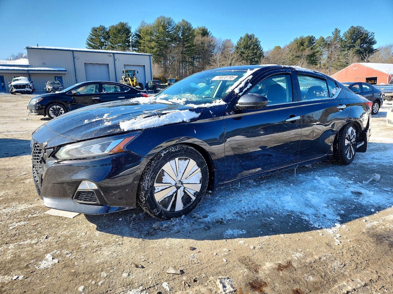 Salvage Nissan Altima Image