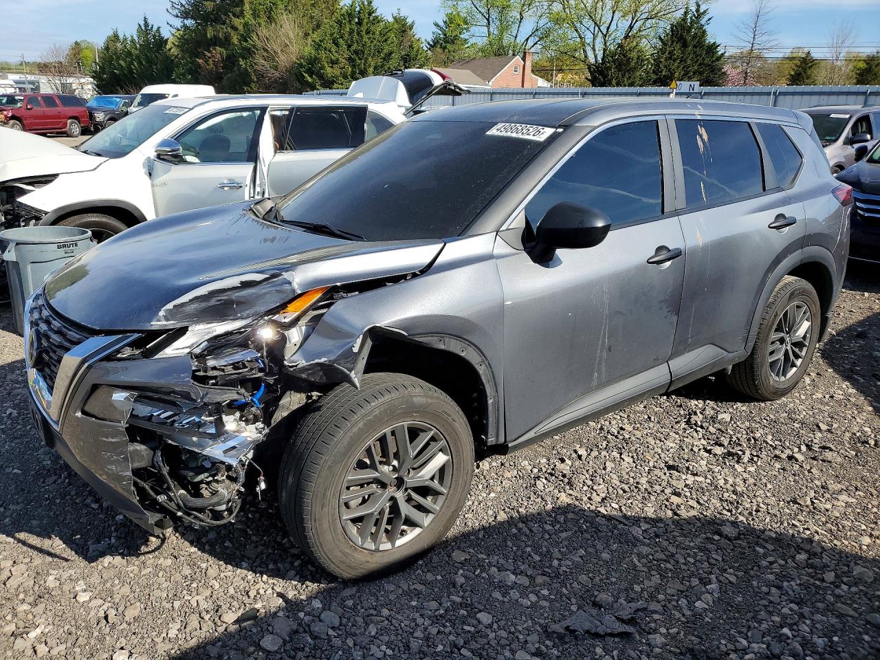 Salvage Nissan Rogue Image