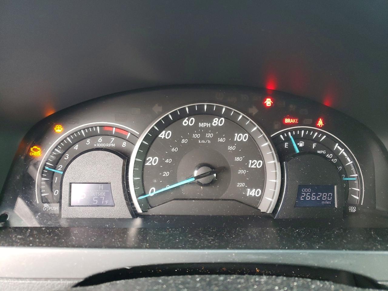 Toyota Camry Le