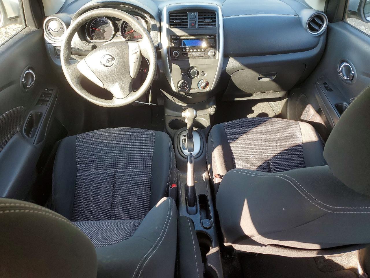 Nissan Versa 1.6 Sv
