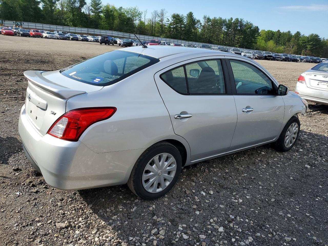 Nissan Versa 1.6 Sv