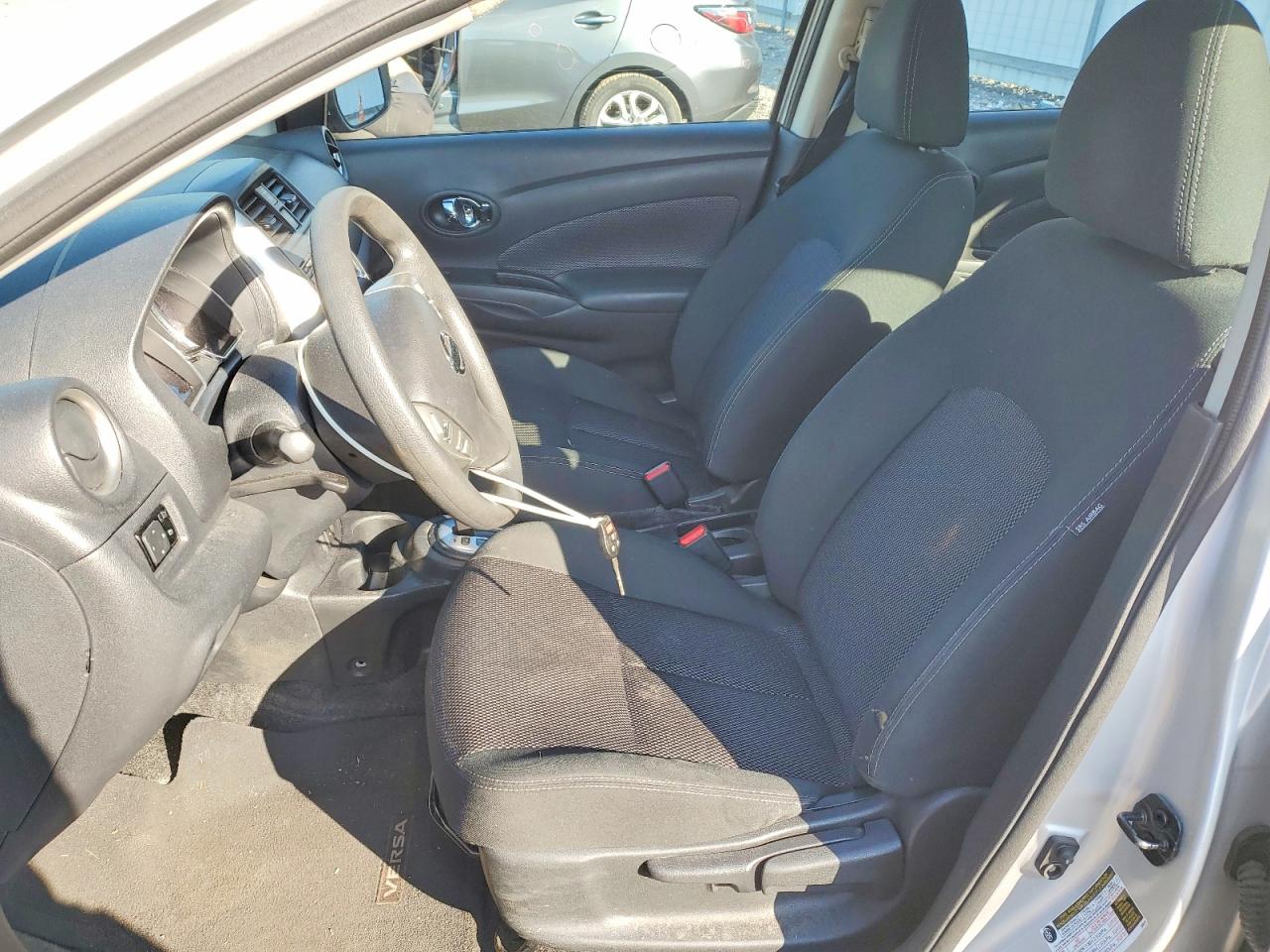 Nissan Versa 1.6 Sv